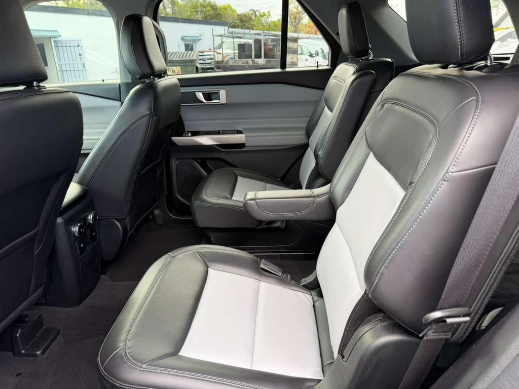 Ford Explorer XLT 2022