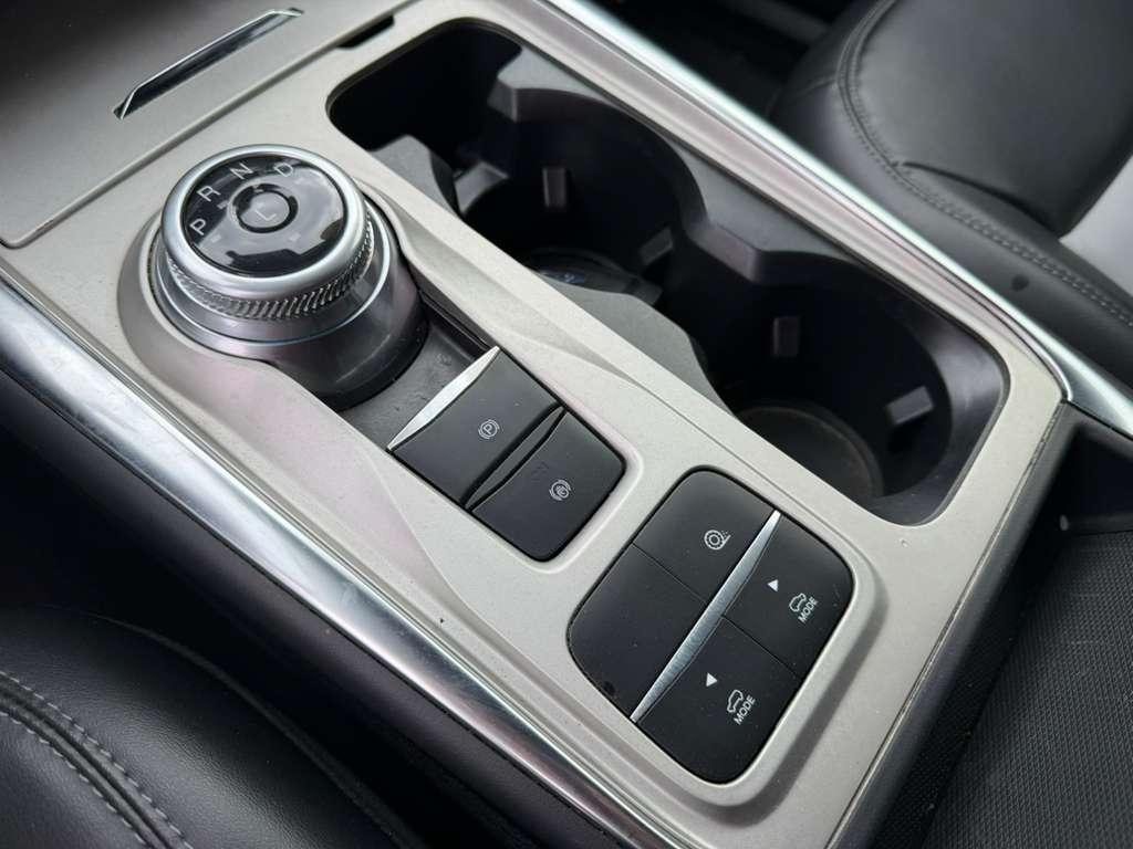 Ford Explorer XLT 2022