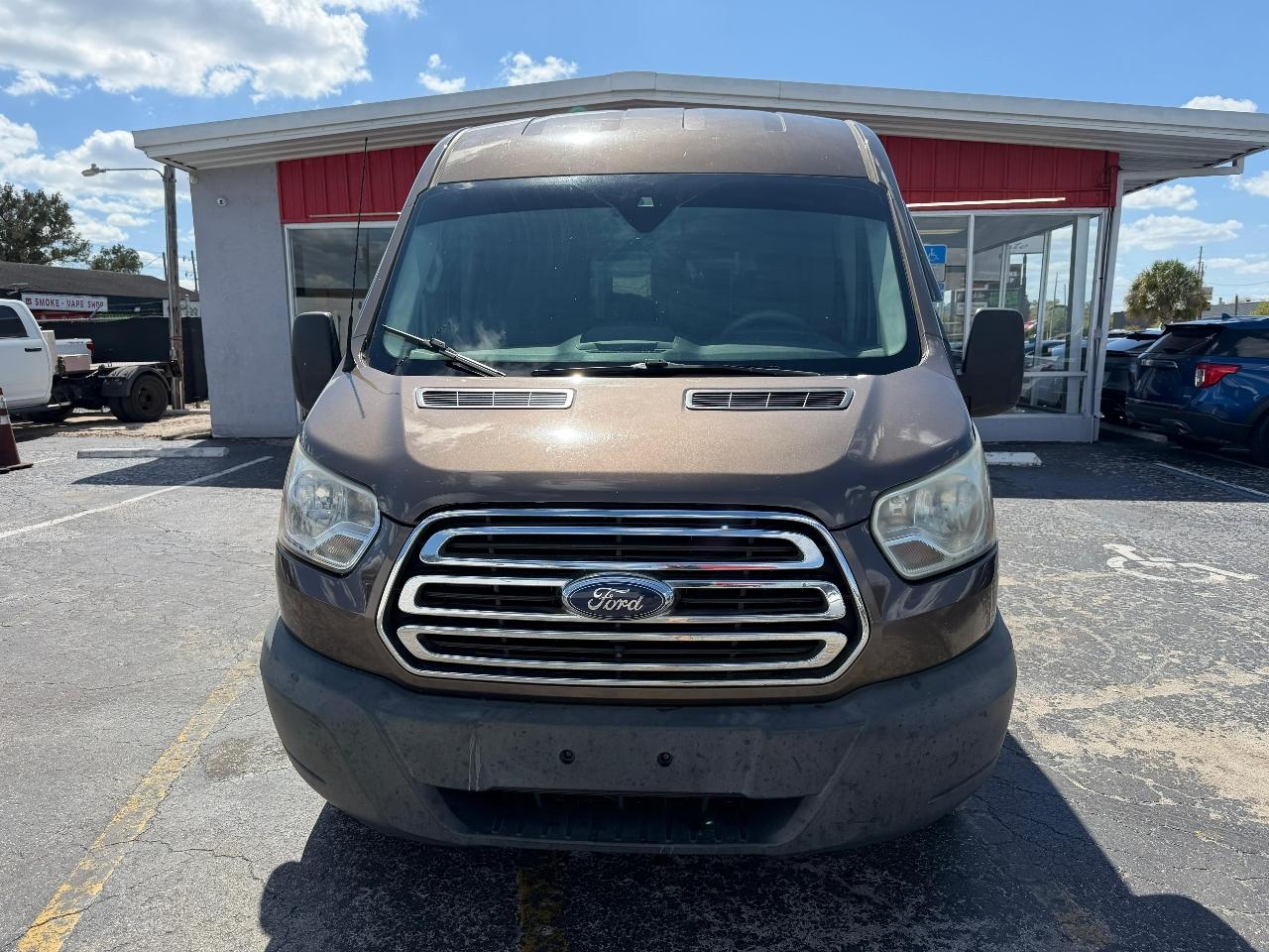Ford Transit 350 Wagon Med. Roof XLT w/Sliding Pass. 148-in. WB 2016