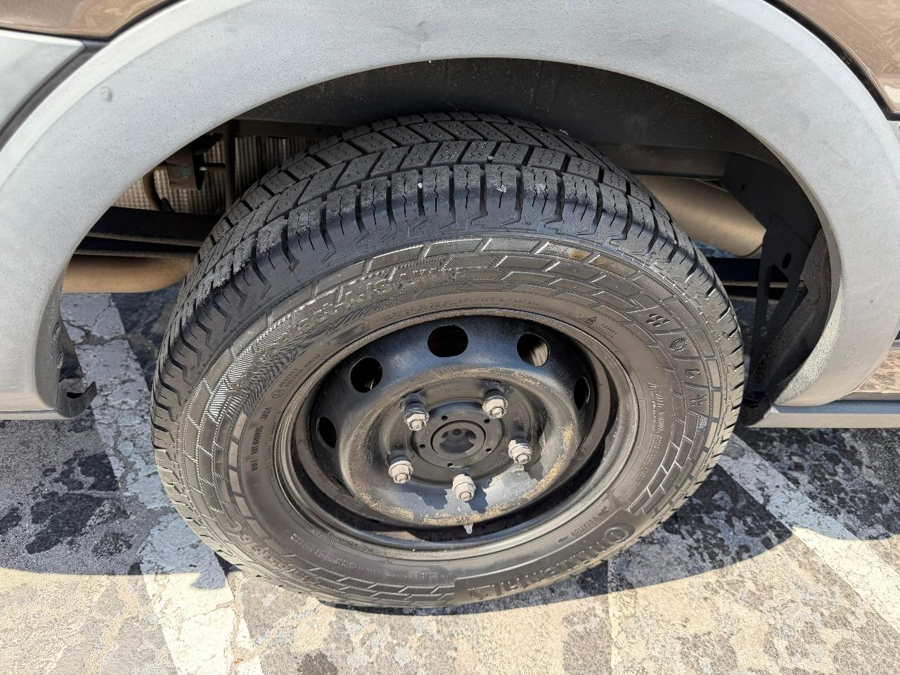 Ford Transit 350 Wagon Med. Roof XLT w/Sliding Pass. 148-in. WB 2016