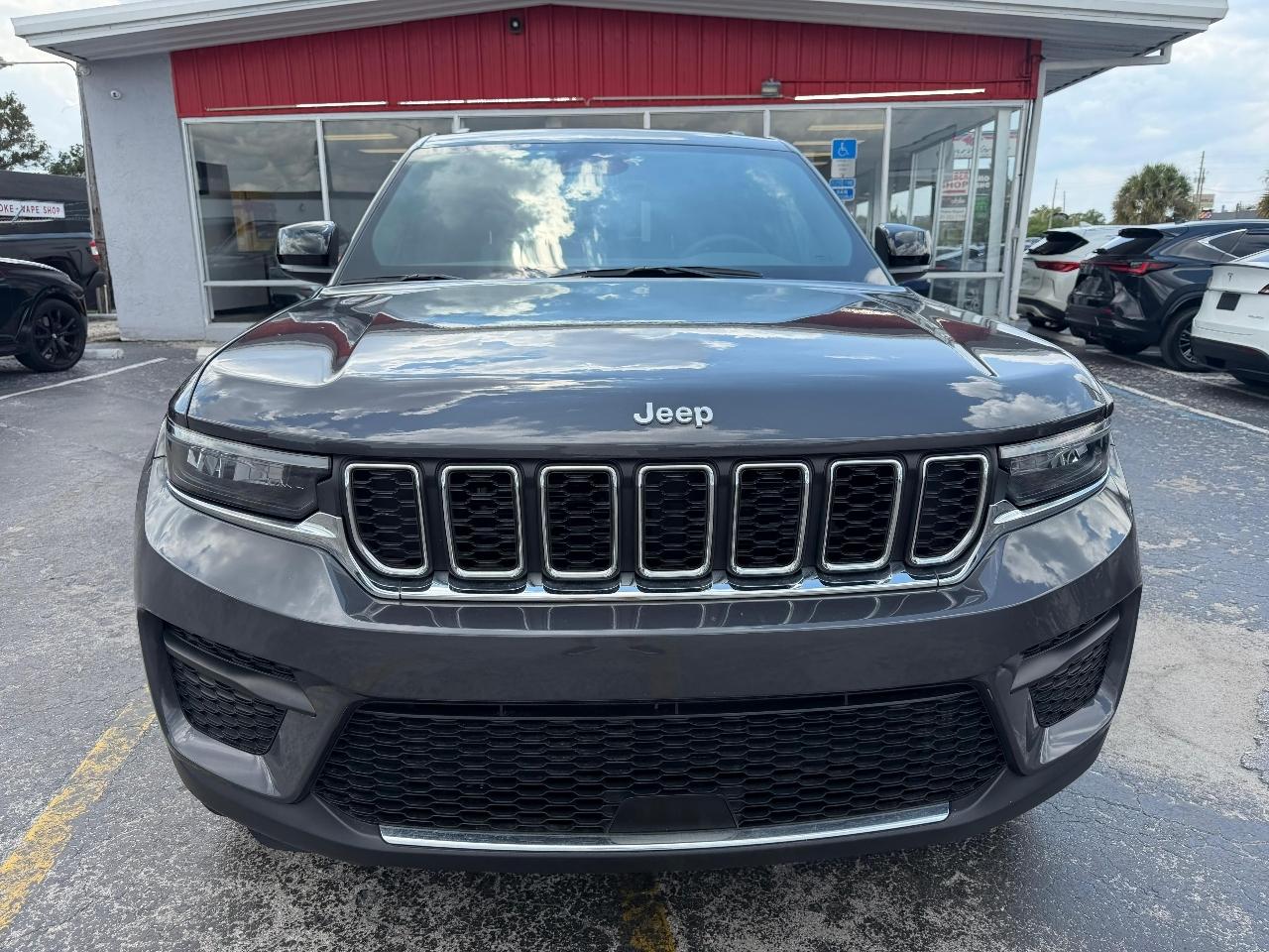 Jeep Grand Cherokee Laredo X 2WD 2025