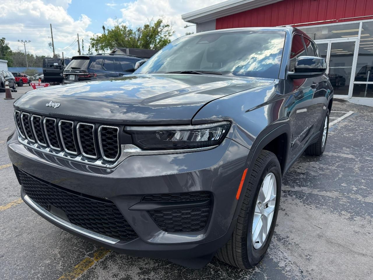 Jeep Grand Cherokee Laredo X 2WD 2025