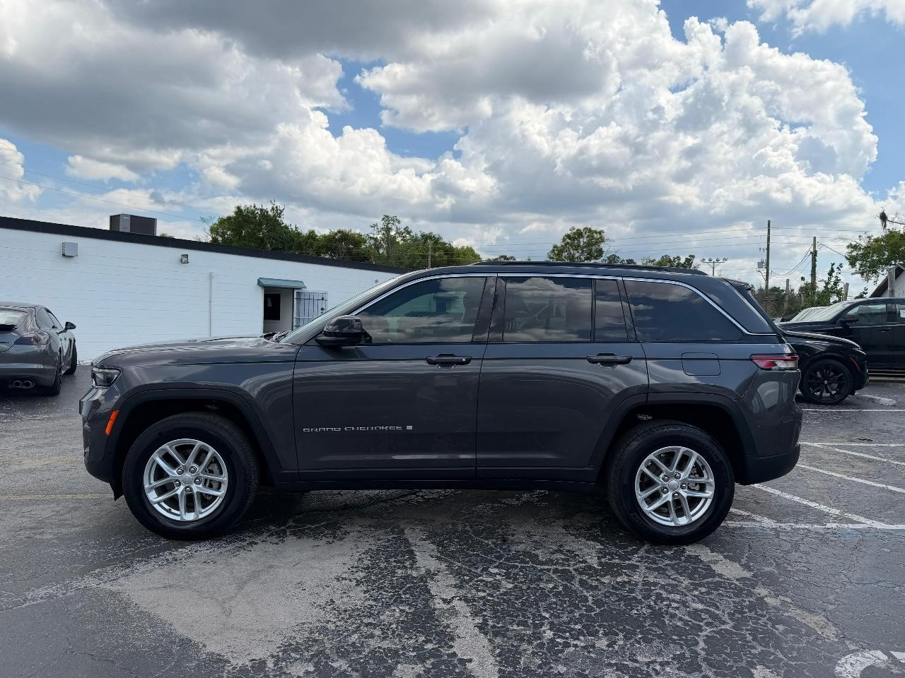 Jeep Grand Cherokee Laredo X 2WD 2025