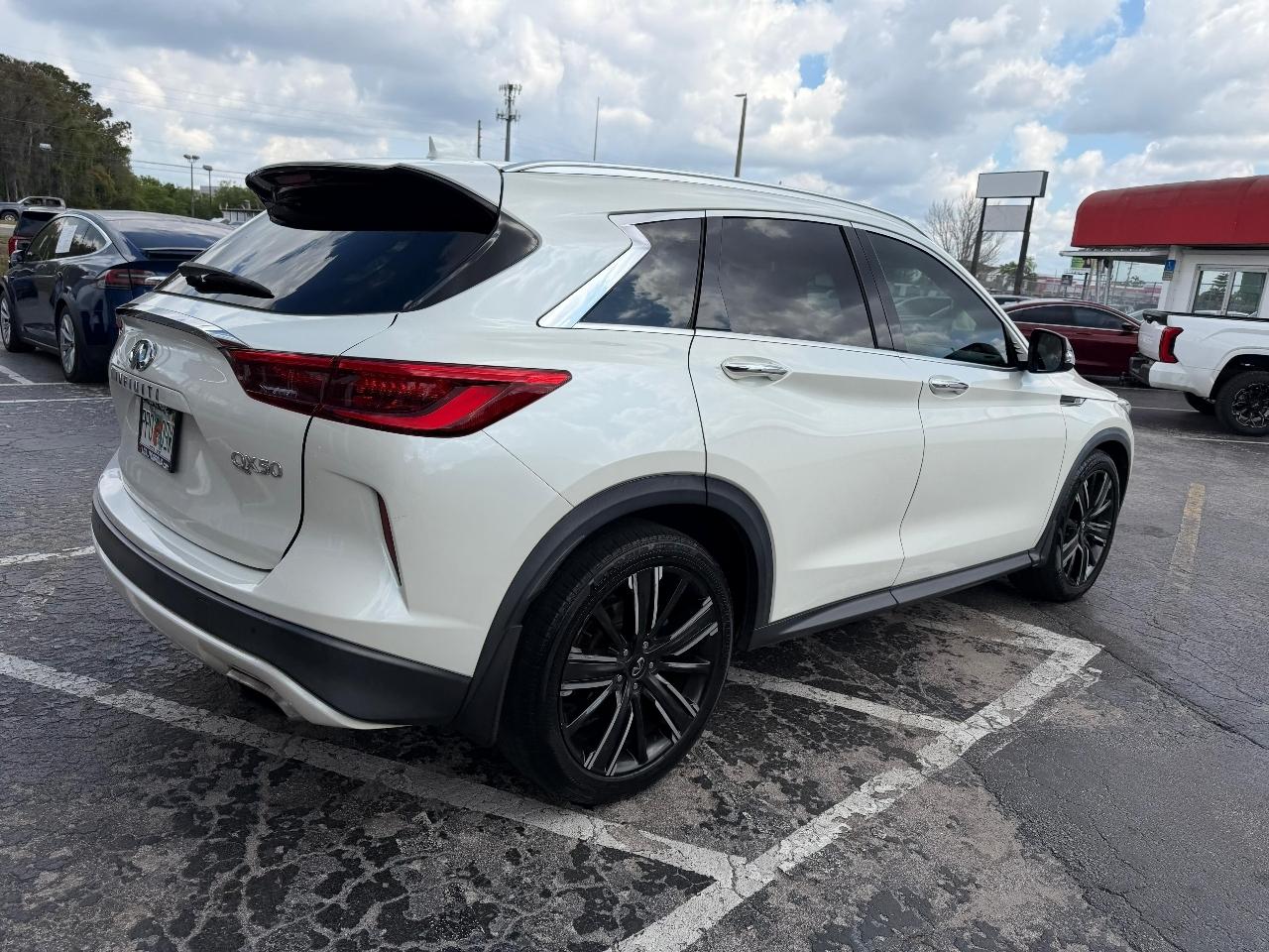 Infiniti QX50 LUXE 2021