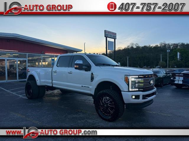 White 2018 Ford F-350 Super Duty Platinum Crew Cab LB DRW 4WD Pickup Truck Four-Wheel Drive 6-Speed Automatic