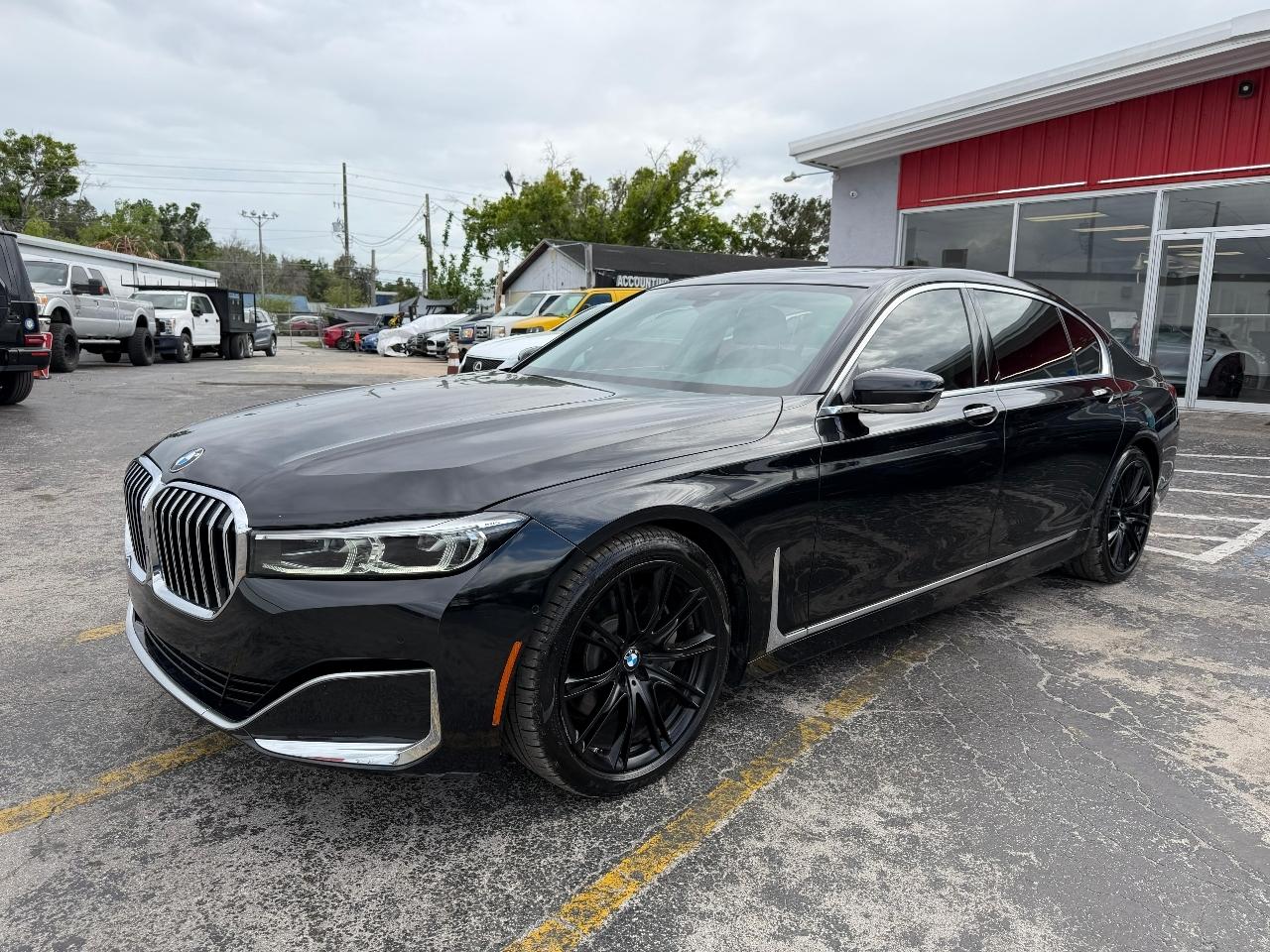 BMW 7-Series 740i 2021