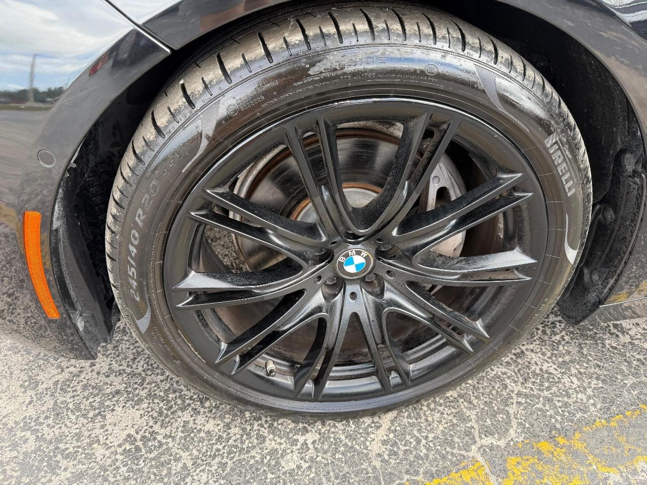 BMW 7-Series 740i 2021