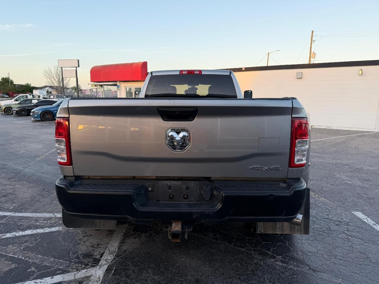 RAM 3500 Tradesman Crew Cab 4WD DRW 2022
