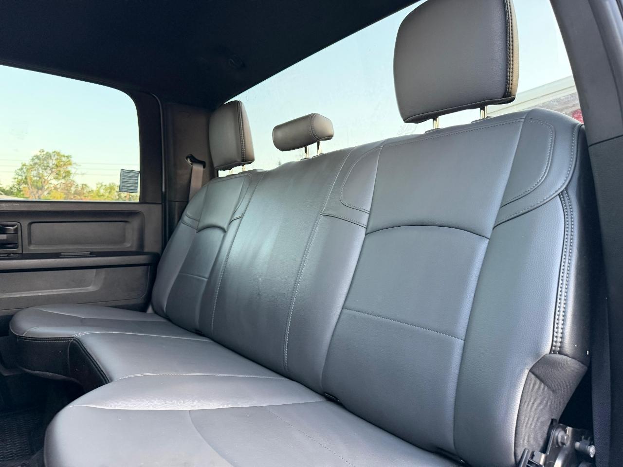 RAM 3500 Tradesman Crew Cab 4WD DRW 2022