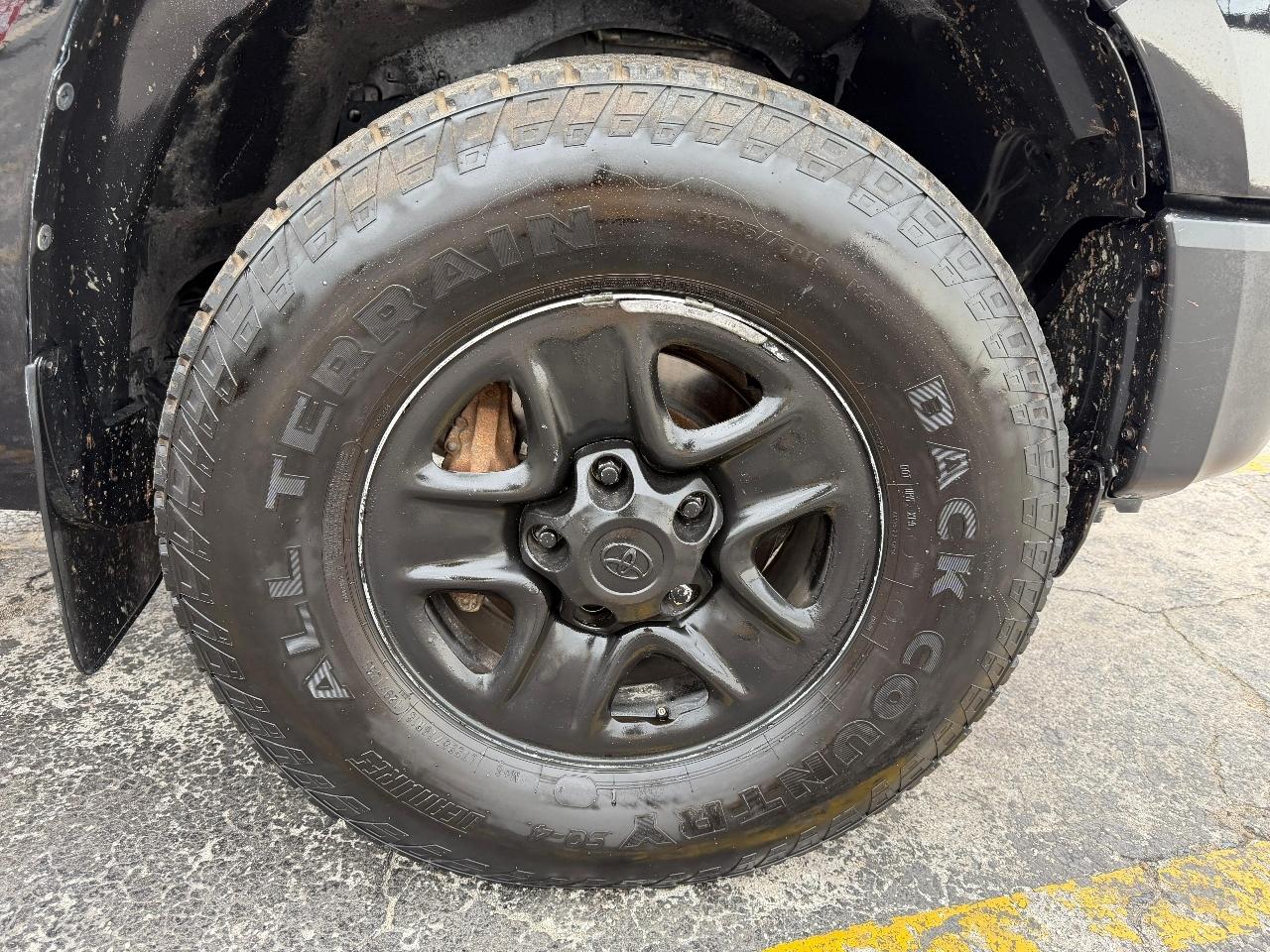 Toyota Tundra SR5 4.6L V8 Double Cab 4WD 2014