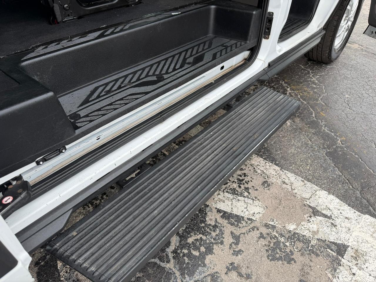 Ford Transit 350 Wagon Low Roof XLT w/Sliding Pass. 148-in. WB 2021