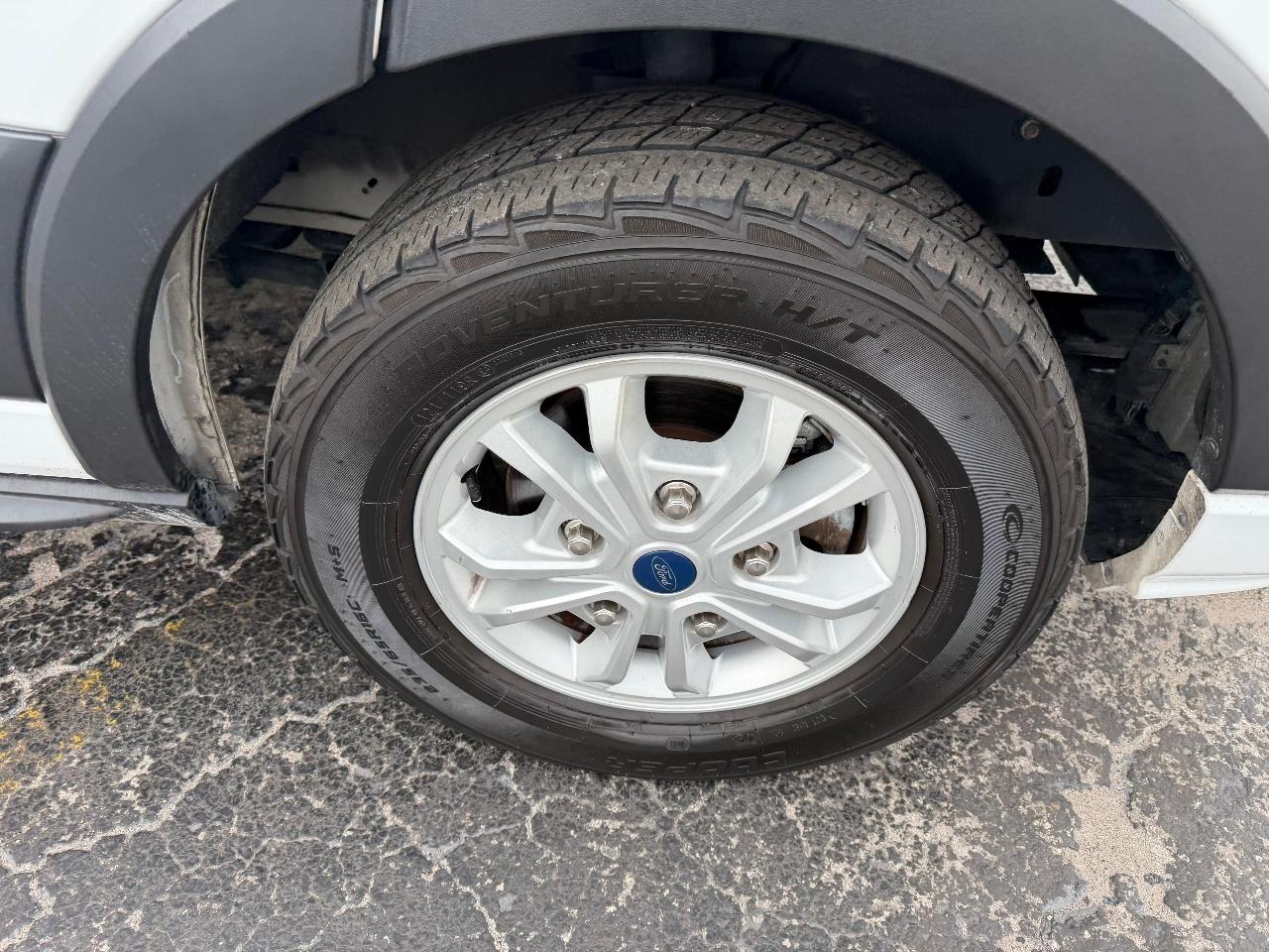 Ford Transit 350 Wagon Low Roof XLT w/Sliding Pass. 148-in. WB 2021