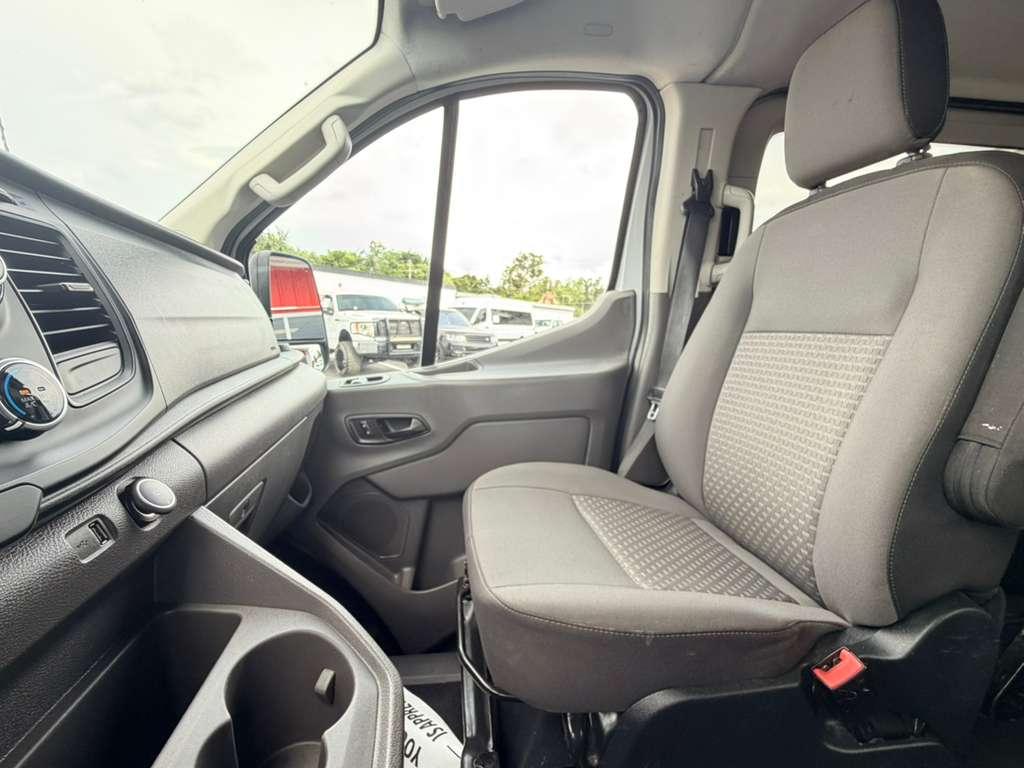 Ford Transit 350 Wagon Low Roof XLT w/Sliding Pass. 148-in. WB 2021
