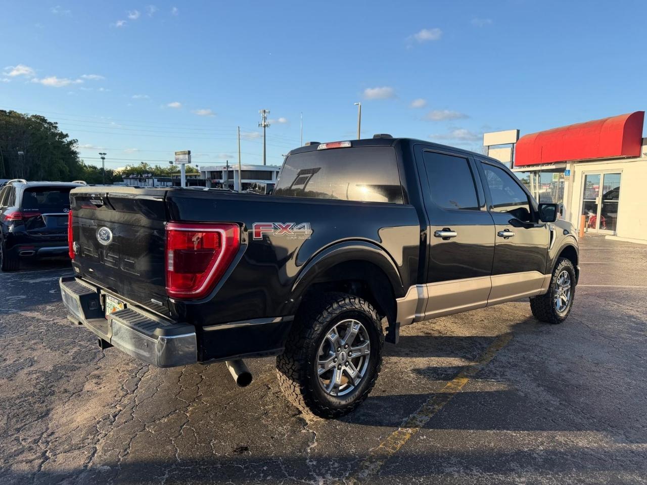 Ford F-150 XLT SuperCrew 6.5-ft. Bed 4WD 2022