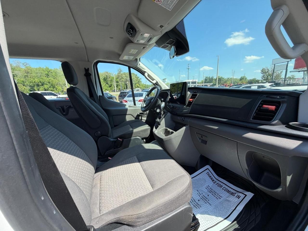 Ford Transit 350 Wagon Low Roof XLT w/Sliding Pass. 148-in. WB 2022