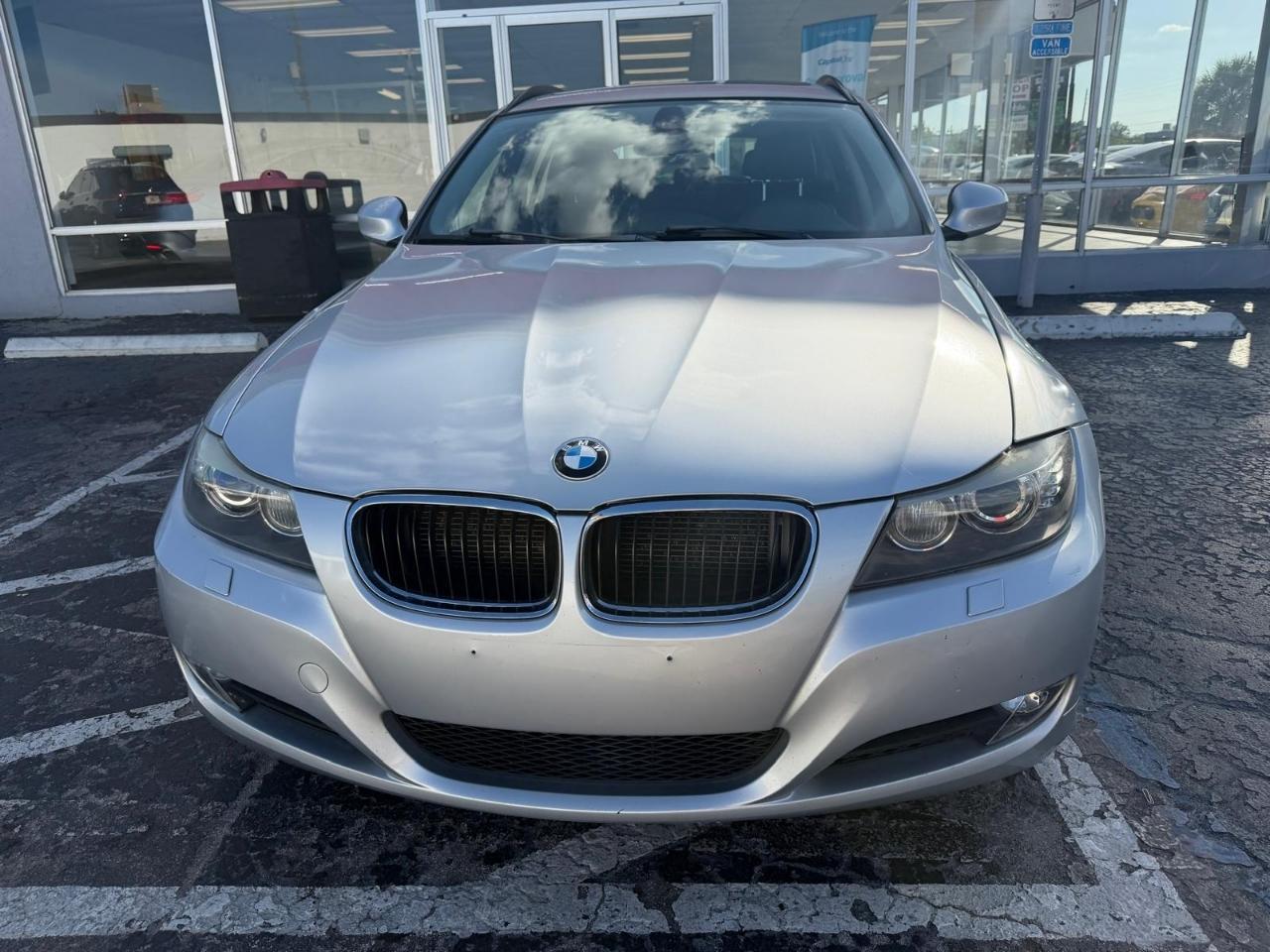 BMW 3-Series Sport Wagon 328i xDrive 2011