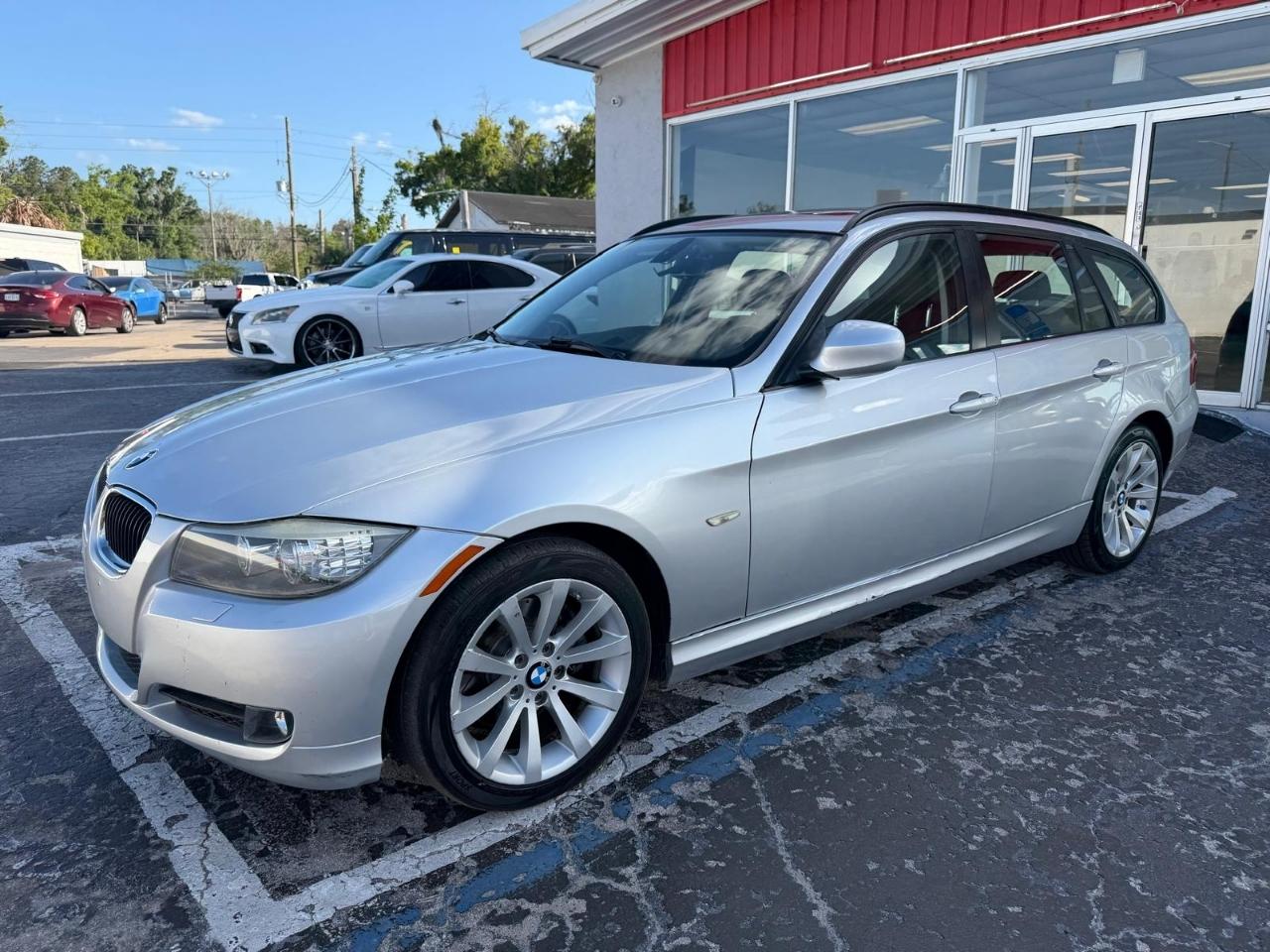 BMW 3-Series Sport Wagon 328i xDrive 2011