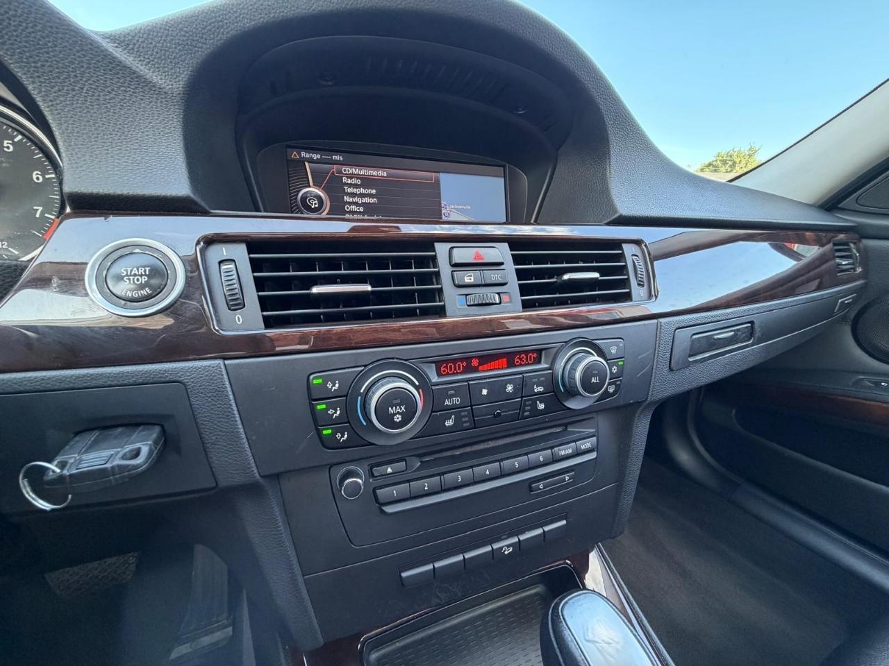 BMW 3-Series Sport Wagon 328i xDrive 2011