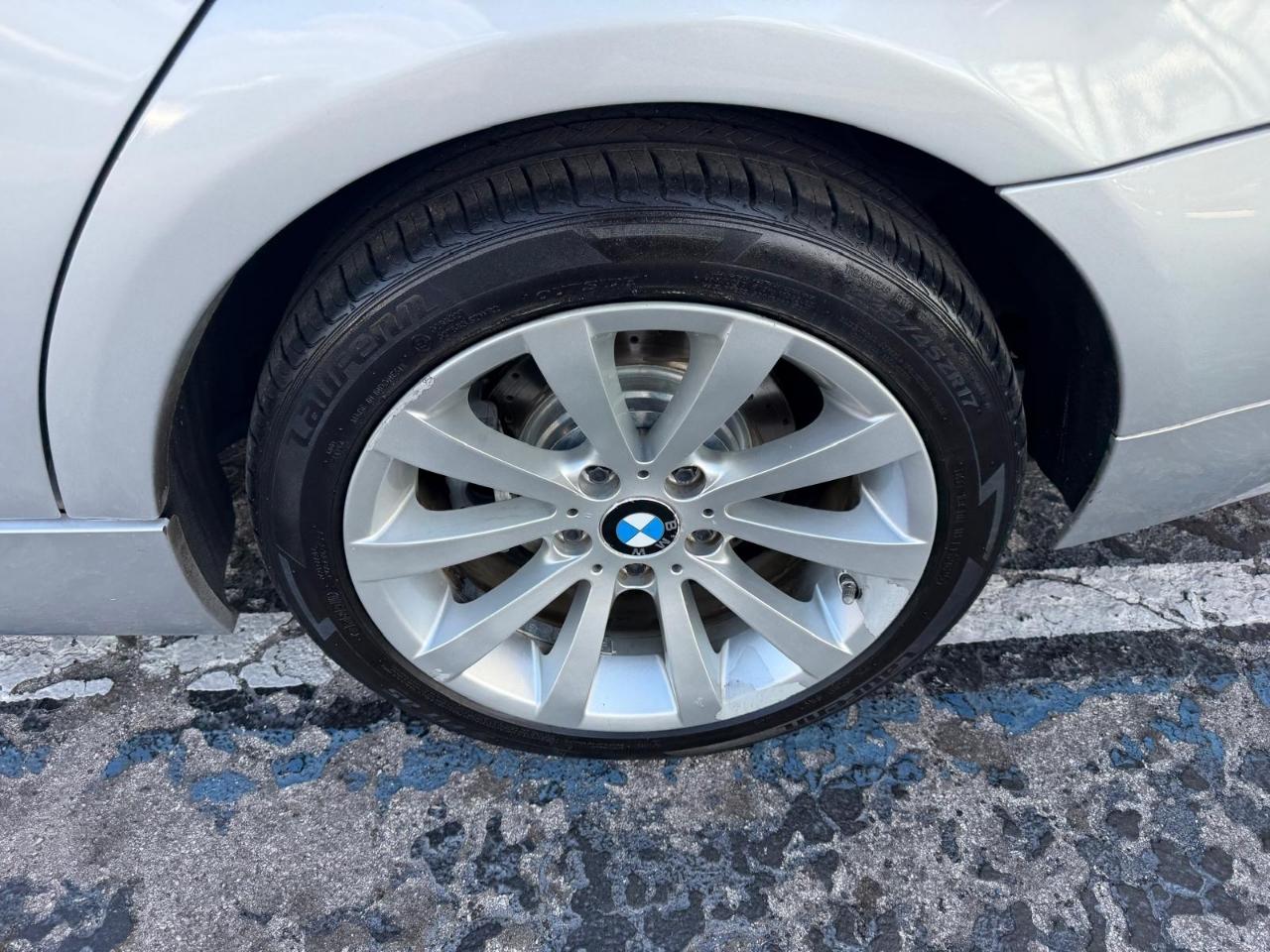 BMW 3-Series Sport Wagon 328i xDrive 2011
