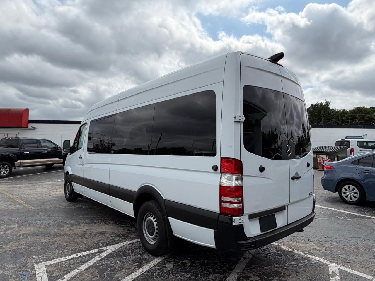 Mercedes-Benz Sprinter 2500 Passenger Van High Roof 170-in. WB 2016