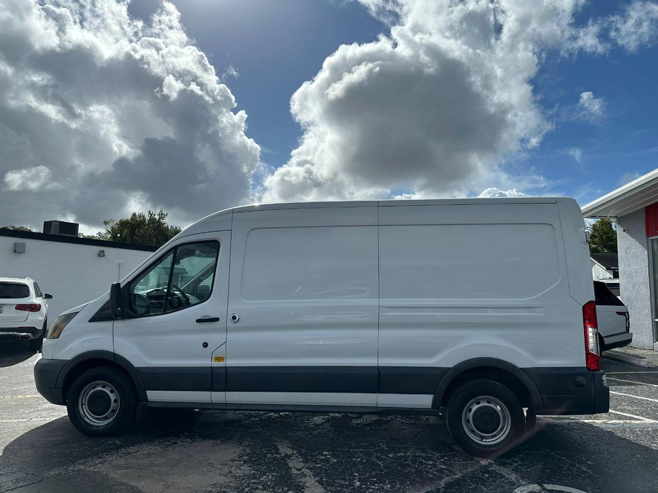 Ford Transit 150 Van Med. Roof w/Sliding Pass. 148-in. WB 2016
