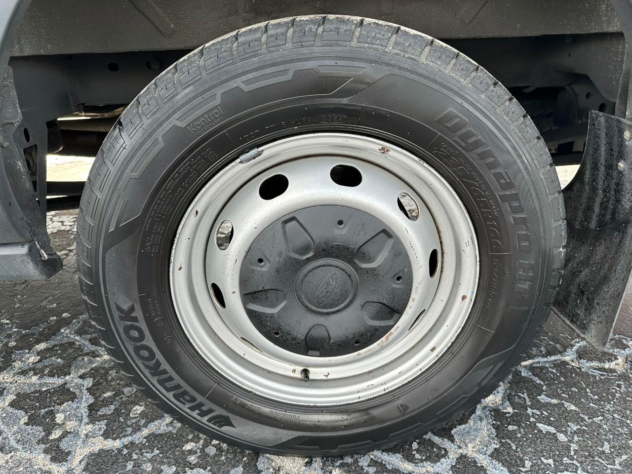 Ford Transit 150 Van Med. Roof w/Sliding Pass. 148-in. WB 2016