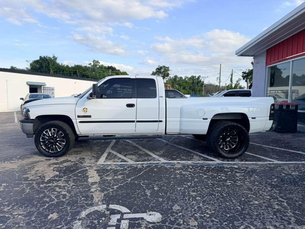 Dodge Ram 3500 Quad Cab Long Bed 2WD 2000