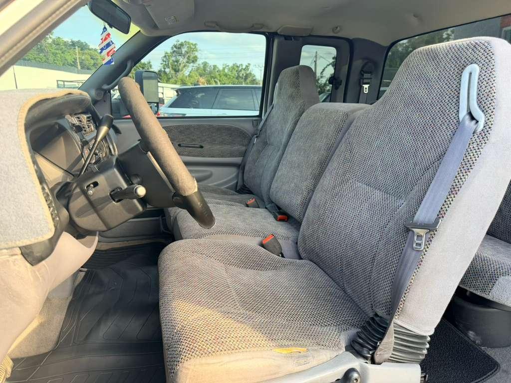 Dodge Ram 3500 Quad Cab Long Bed 2WD 2000
