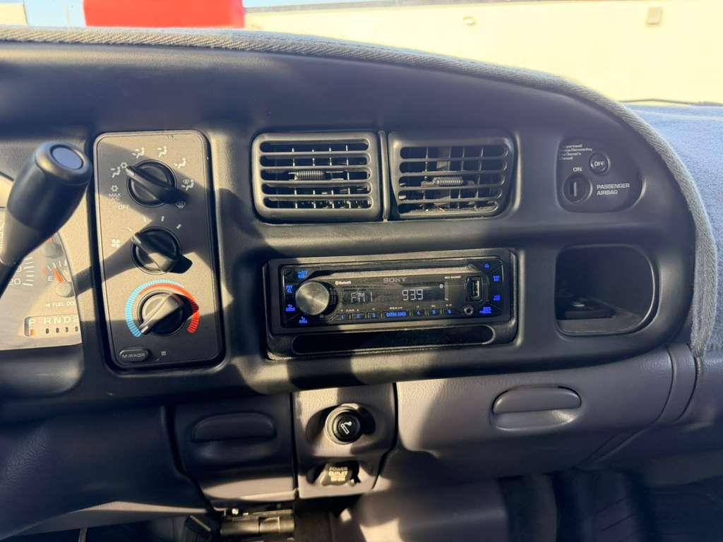 Dodge Ram 3500 Quad Cab Long Bed 2WD 2000