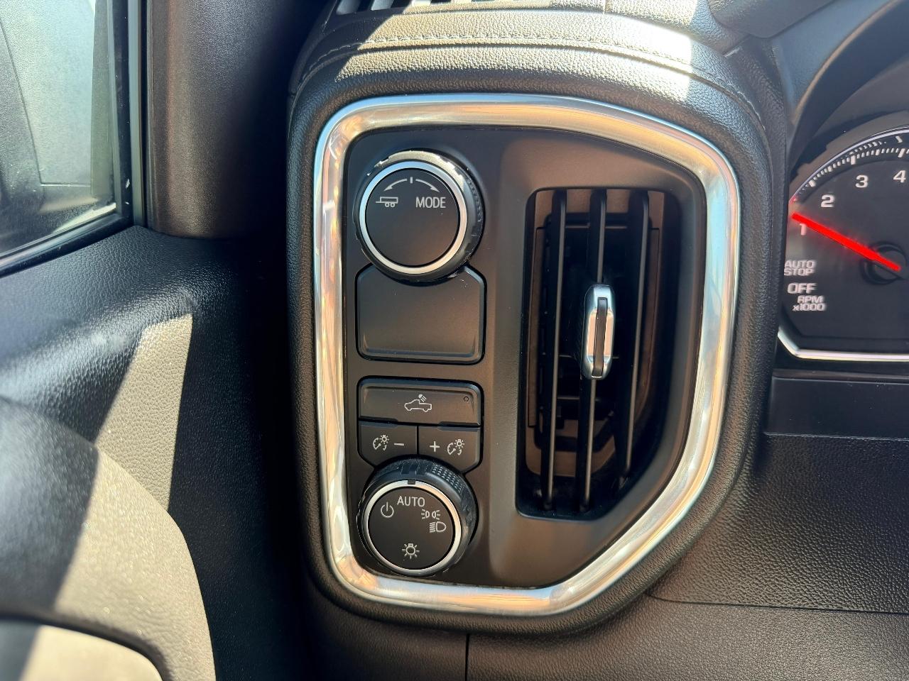 Chevrolet Silverado 1500 LT Crew Cab 2WD 2021