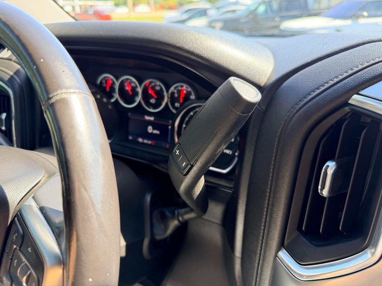 Chevrolet Silverado 1500 LT Crew Cab 2WD 2021
