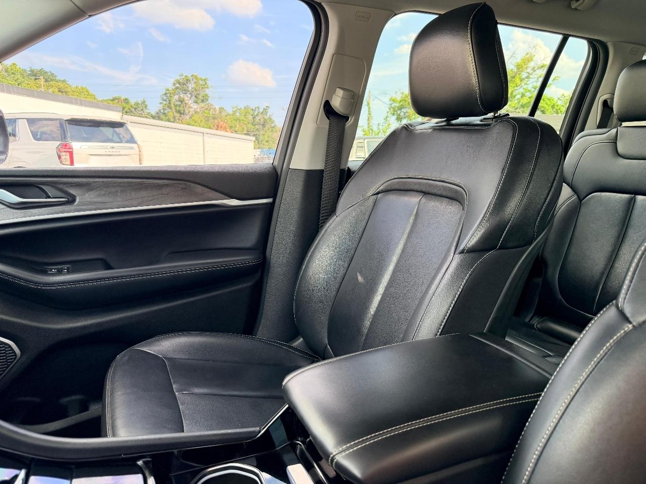 Jeep Grand Cherokee L Limited 2WD 2021