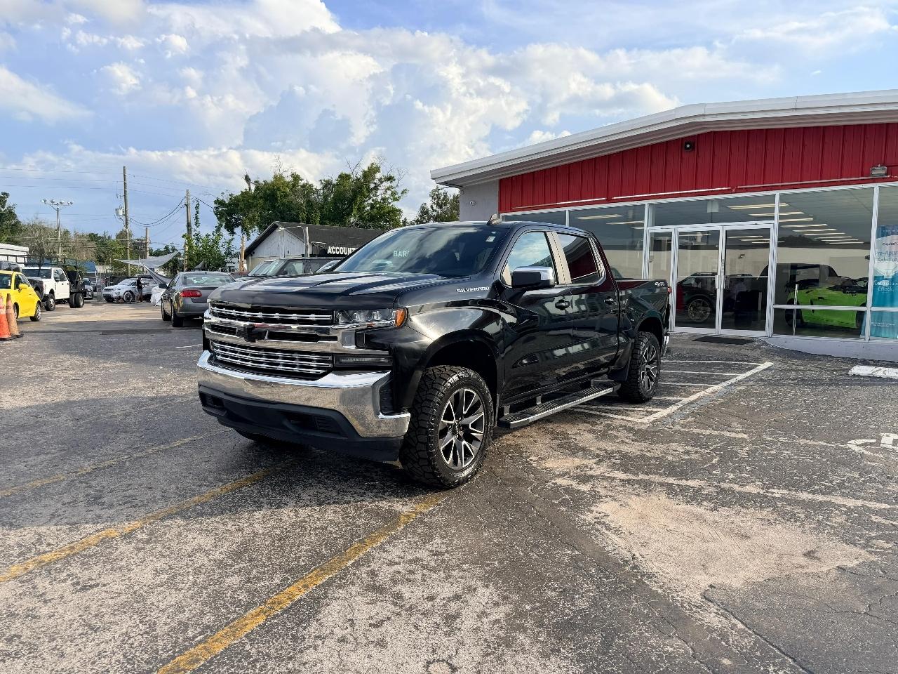 Chevrolet Silverado 1500 LT Crew Cab 4WD 2020