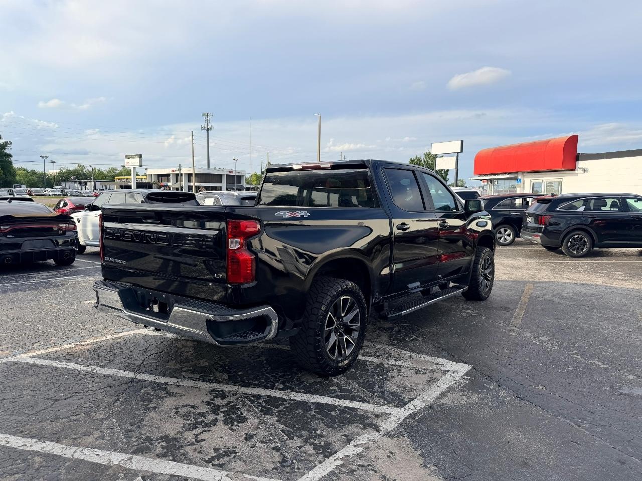 Chevrolet Silverado 1500 LT Crew Cab 4WD 2020