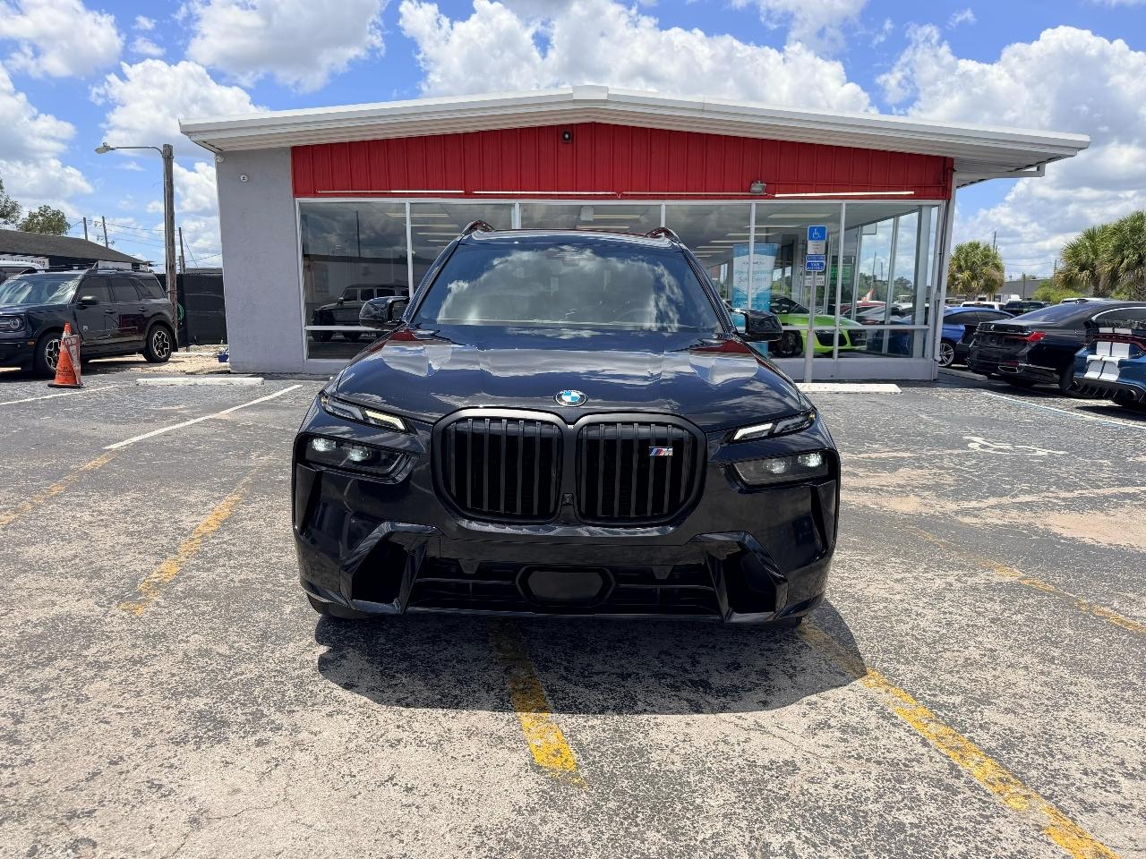 BMW X7 M60i 2023