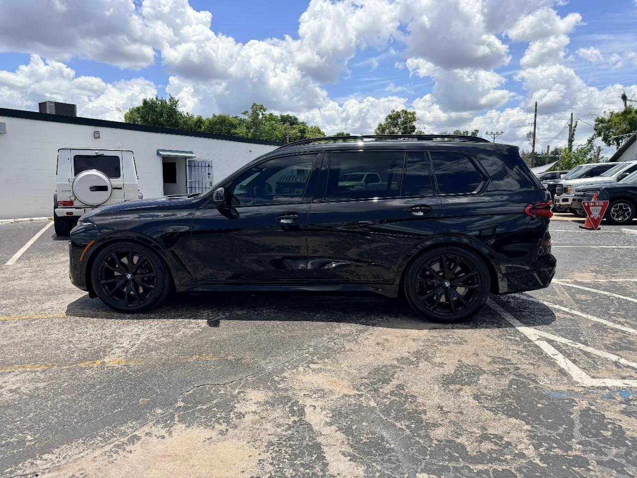 BMW X7 M60i 2023