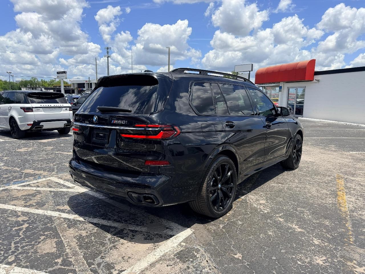 BMW X7 M60i 2023