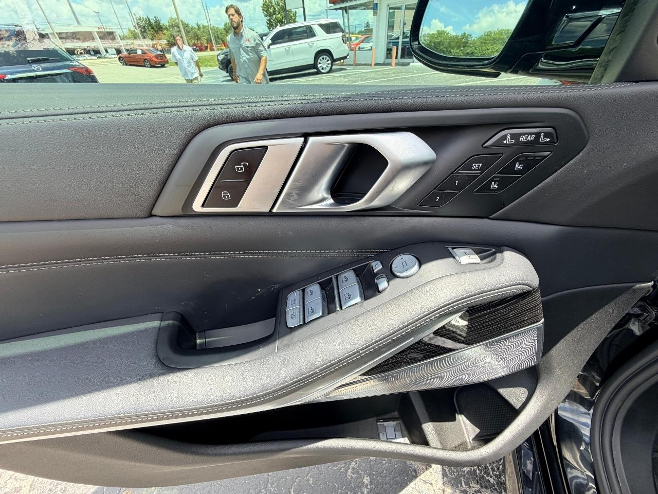 BMW X7 M60i 2023