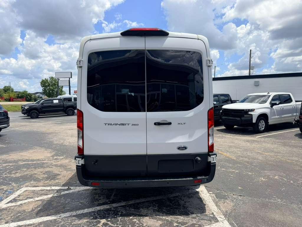 Ford Transit 350 Wagon Med. Roof XLT w/Sliding Pass. 148-in. WB 2018