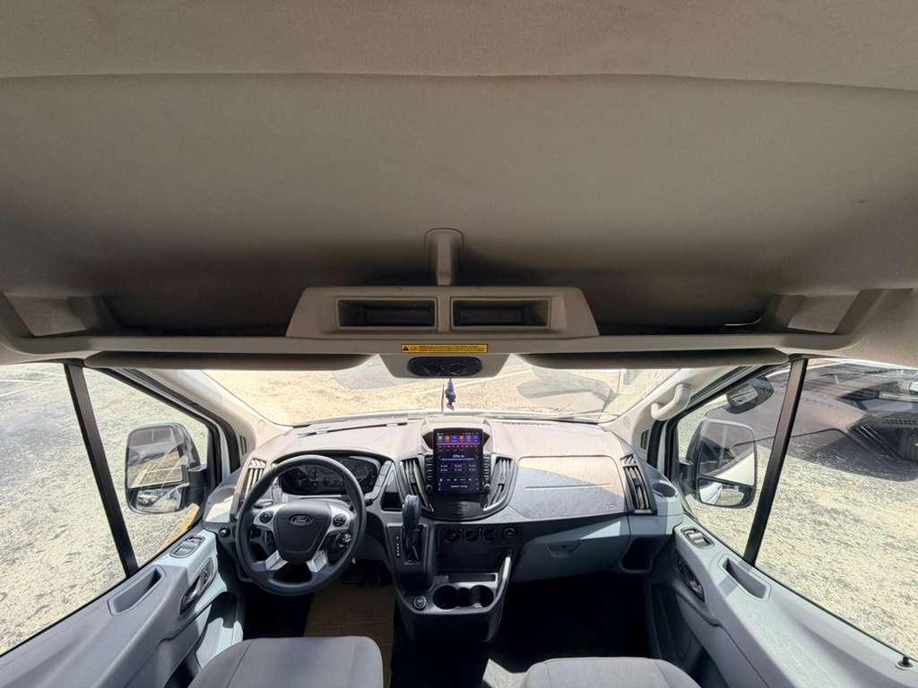 Ford Transit 350 Wagon Med. Roof XLT w/Sliding Pass. 148-in. WB 2018