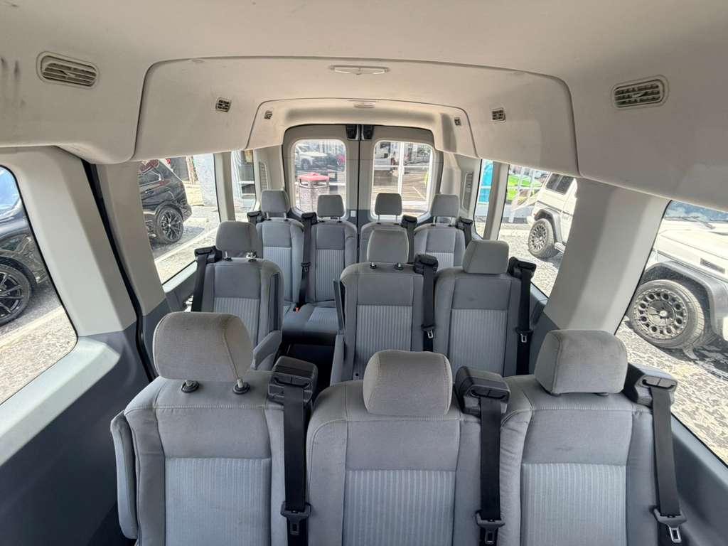 Ford Transit 350 Wagon Med. Roof XLT w/Sliding Pass. 148-in. WB 2018
