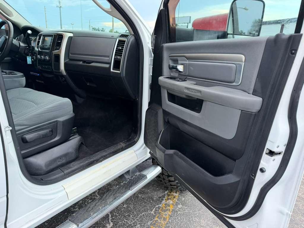 RAM 2500 SLT Crew Cab SWB 4WD 2014