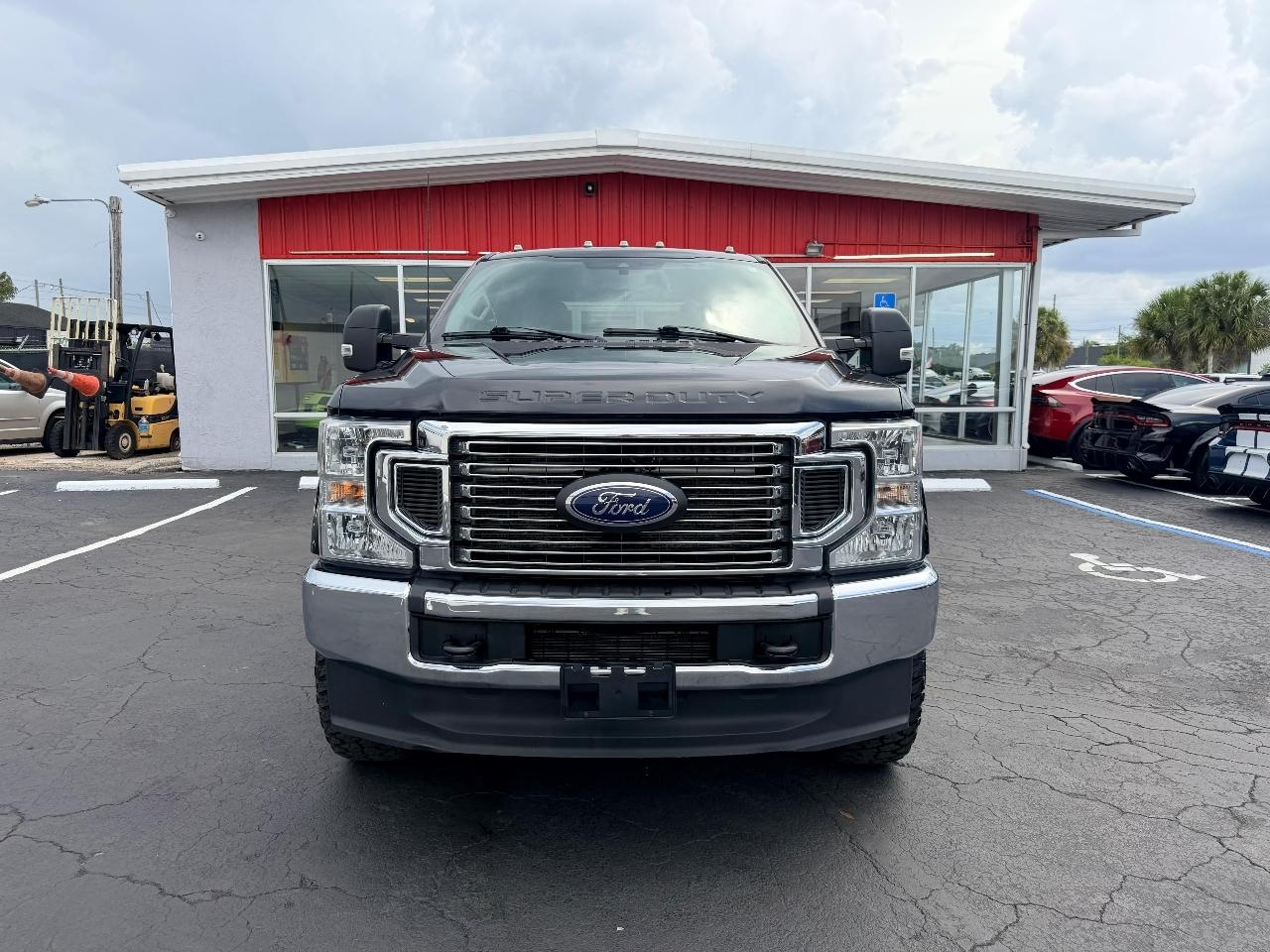 Ford F-350 SD XL Crew Cab Long Bed DRW 4WD 2022