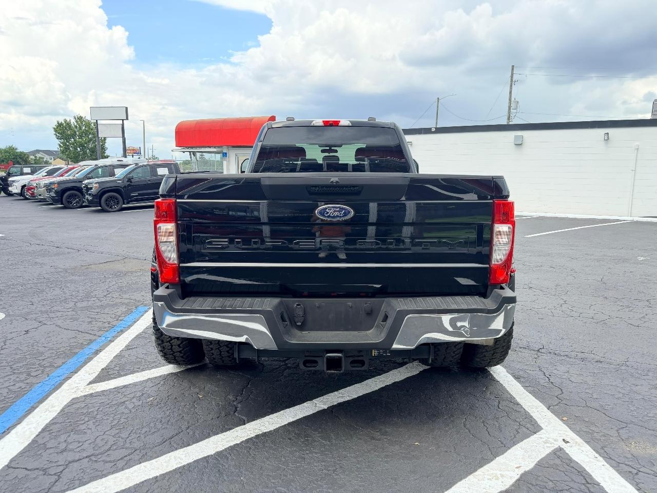 Ford F-350 SD XL Crew Cab Long Bed DRW 4WD 2022