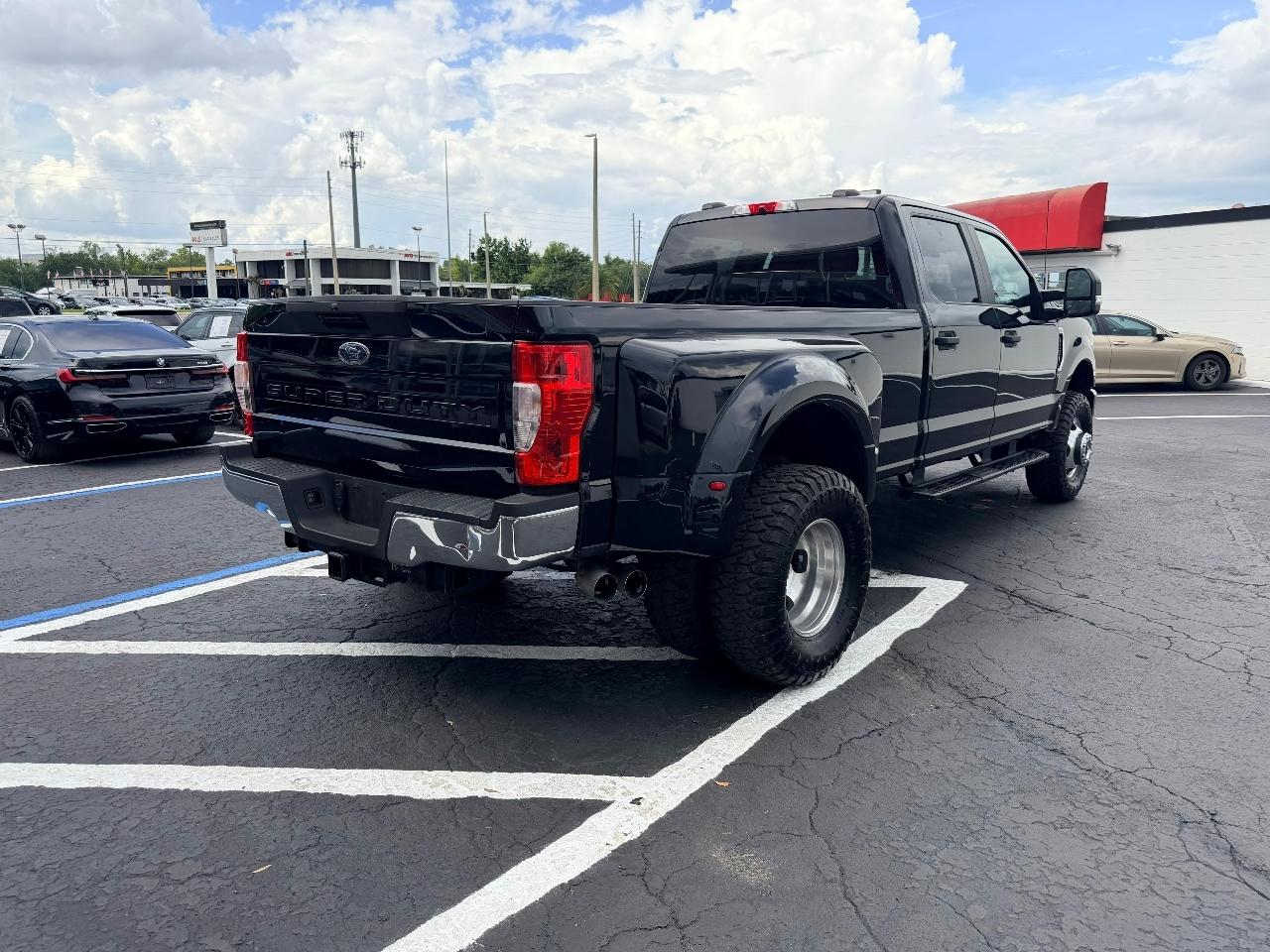 Ford F-350 SD XL Crew Cab Long Bed DRW 4WD 2022