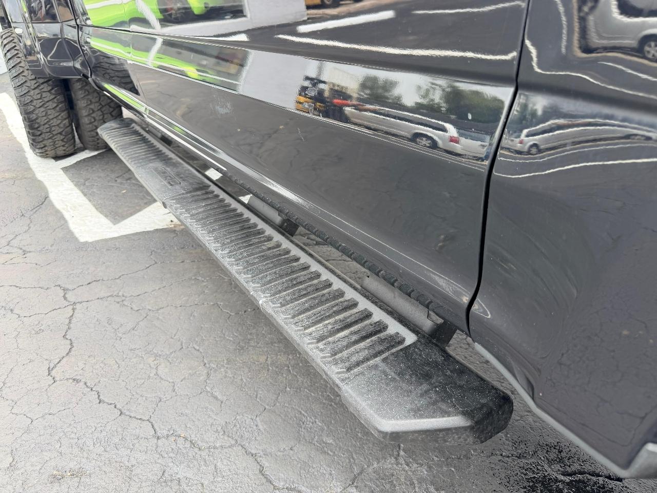 Ford F-350 SD XL Crew Cab Long Bed DRW 4WD 2022