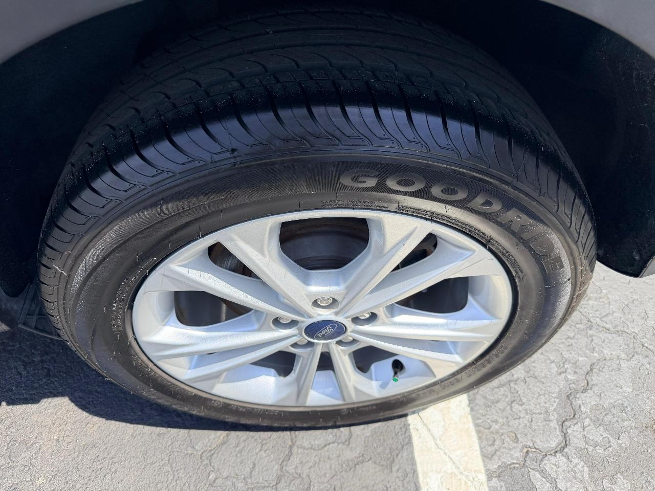 Ford Escape SE FWD 2019