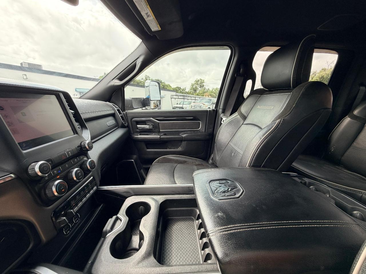 RAM 2500 Laramie Crew Cab SWB 4WD 2022