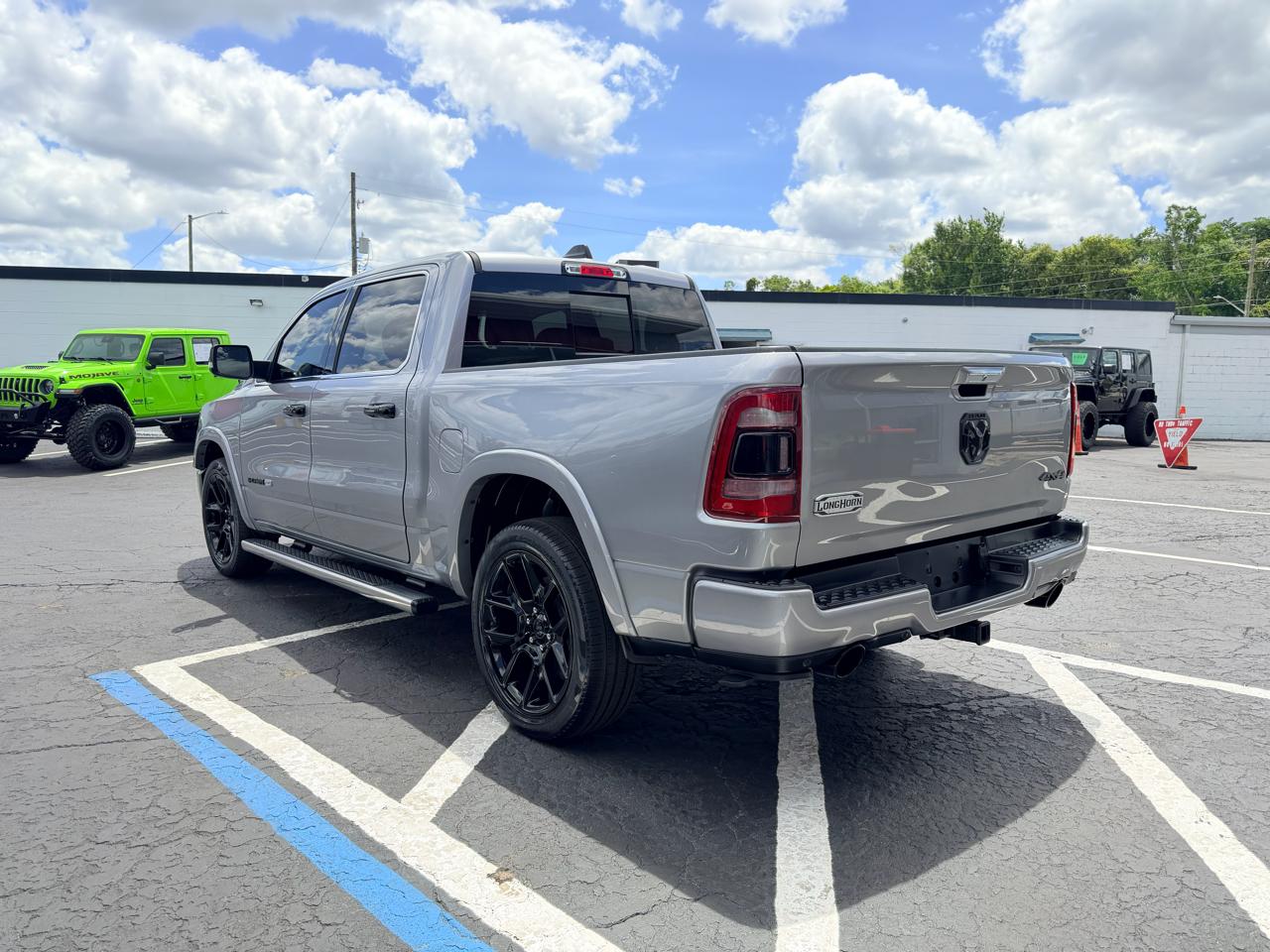 RAM 1500 Longhorn Crew Cab SWB 4WD 2019
