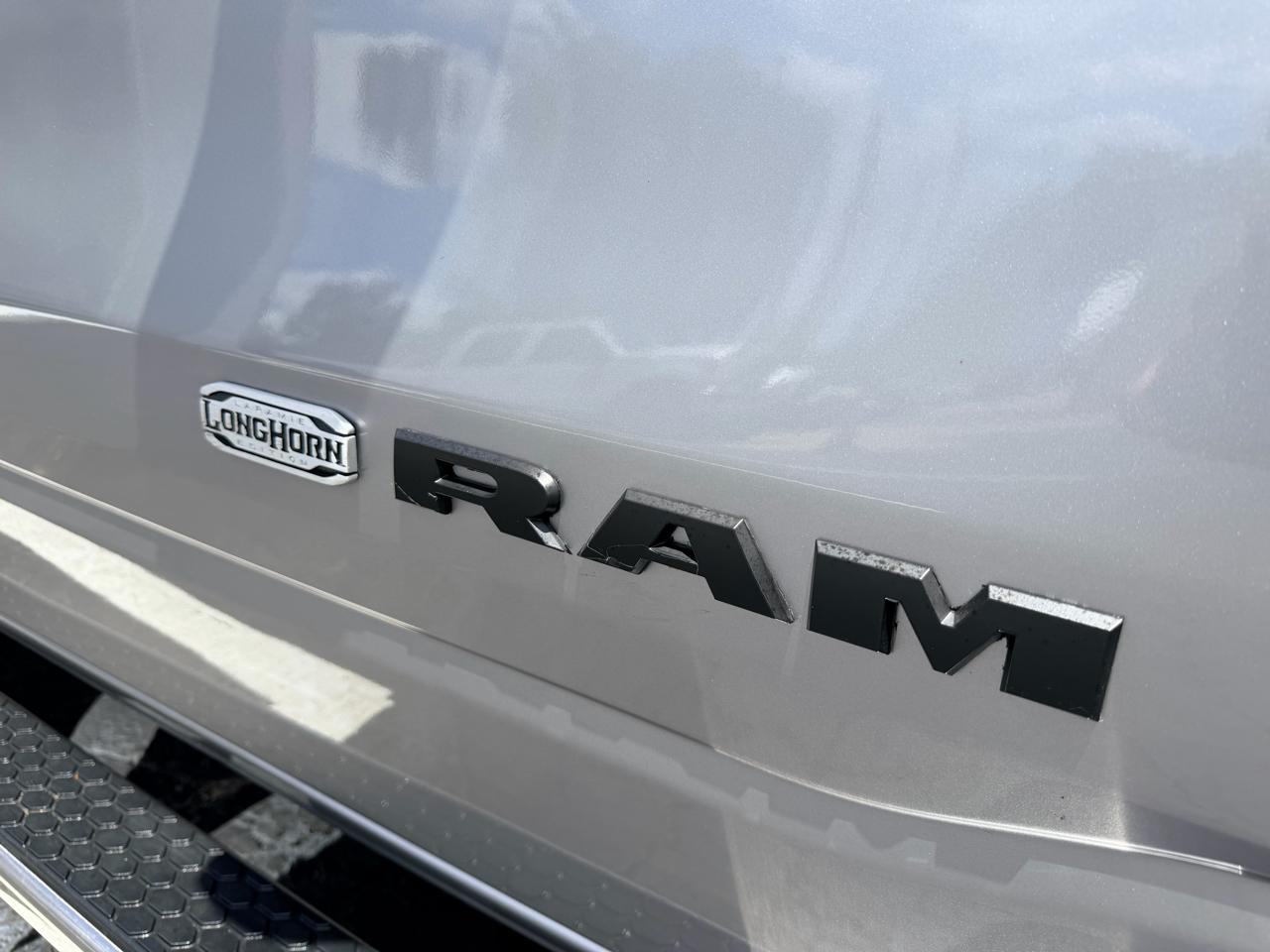 RAM 1500 Longhorn Crew Cab SWB 4WD 2019